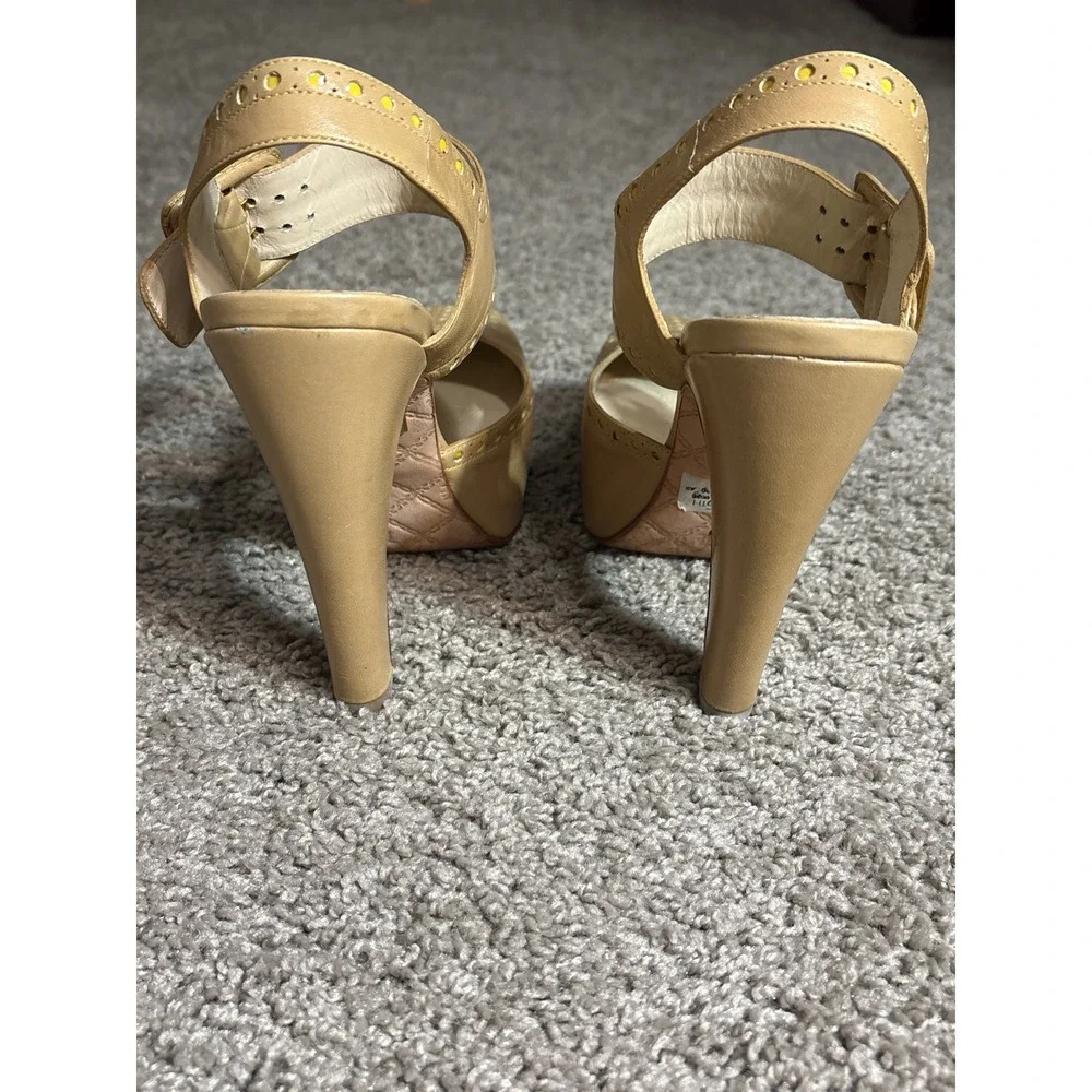 LAMB Gwen Stefani Tan Beige Yellow Perforated Platform Mary Jane Heels Pumps 6.5